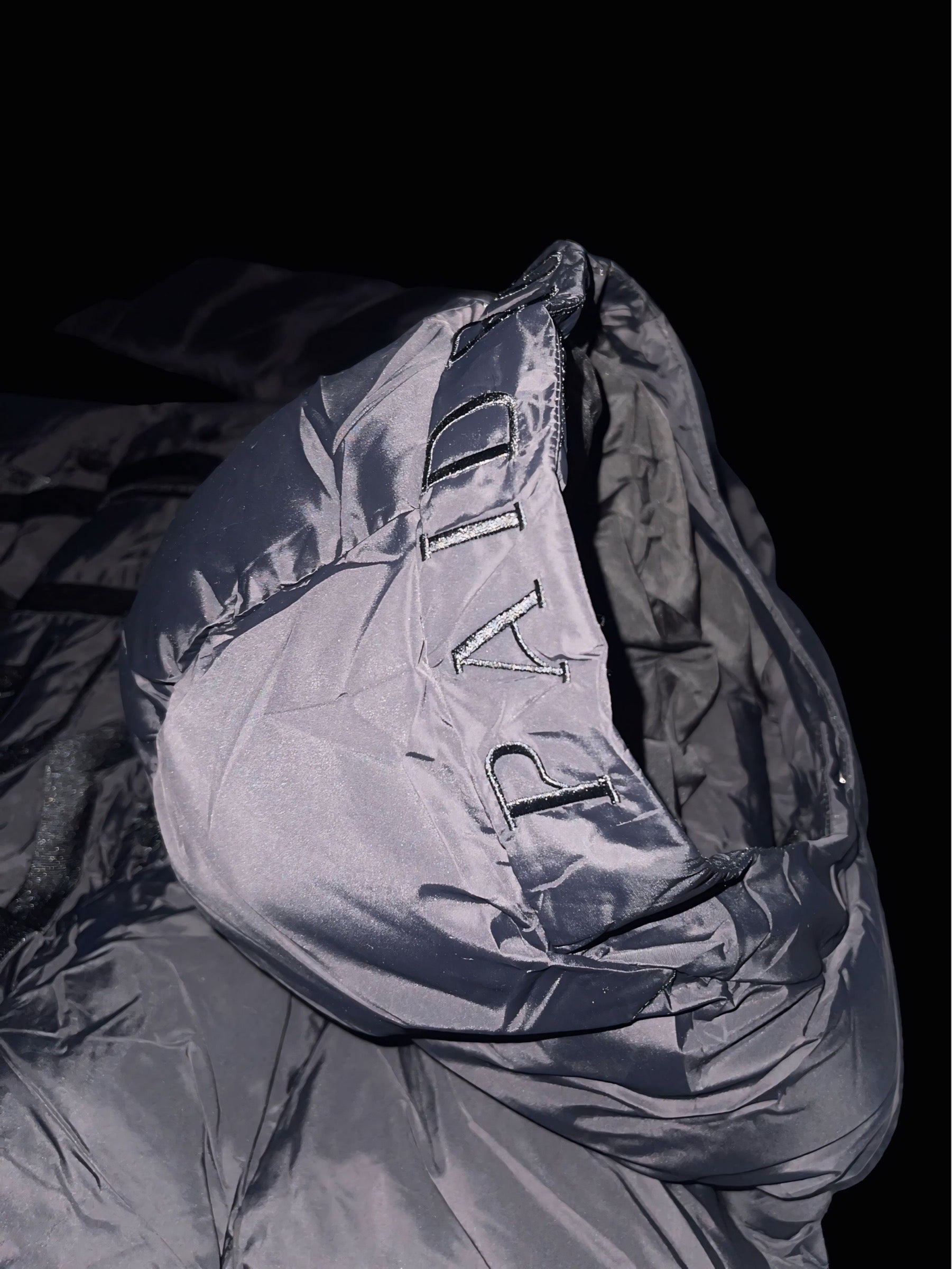 PR Longline Badge Puffer Black x Black