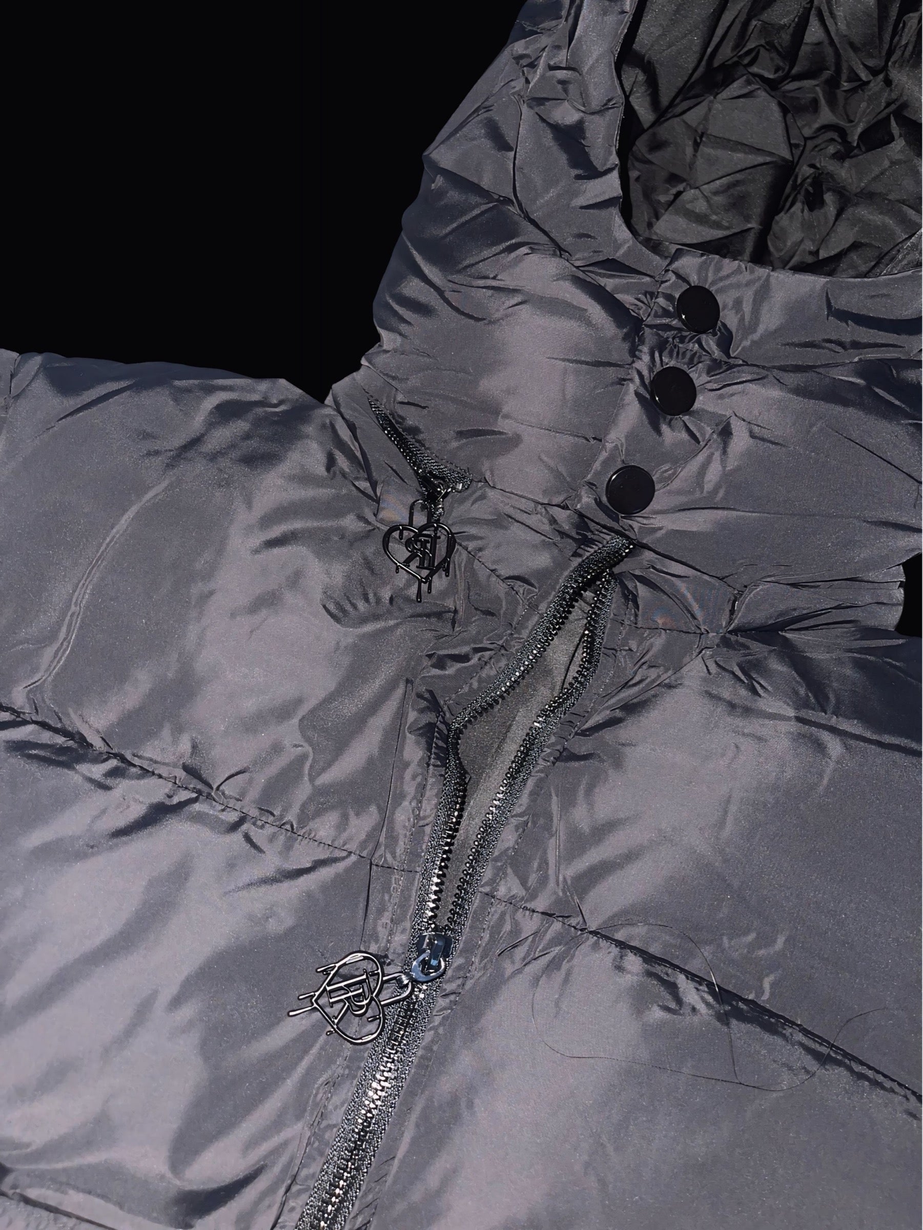 PR Longline Badge Puffer Black x Black