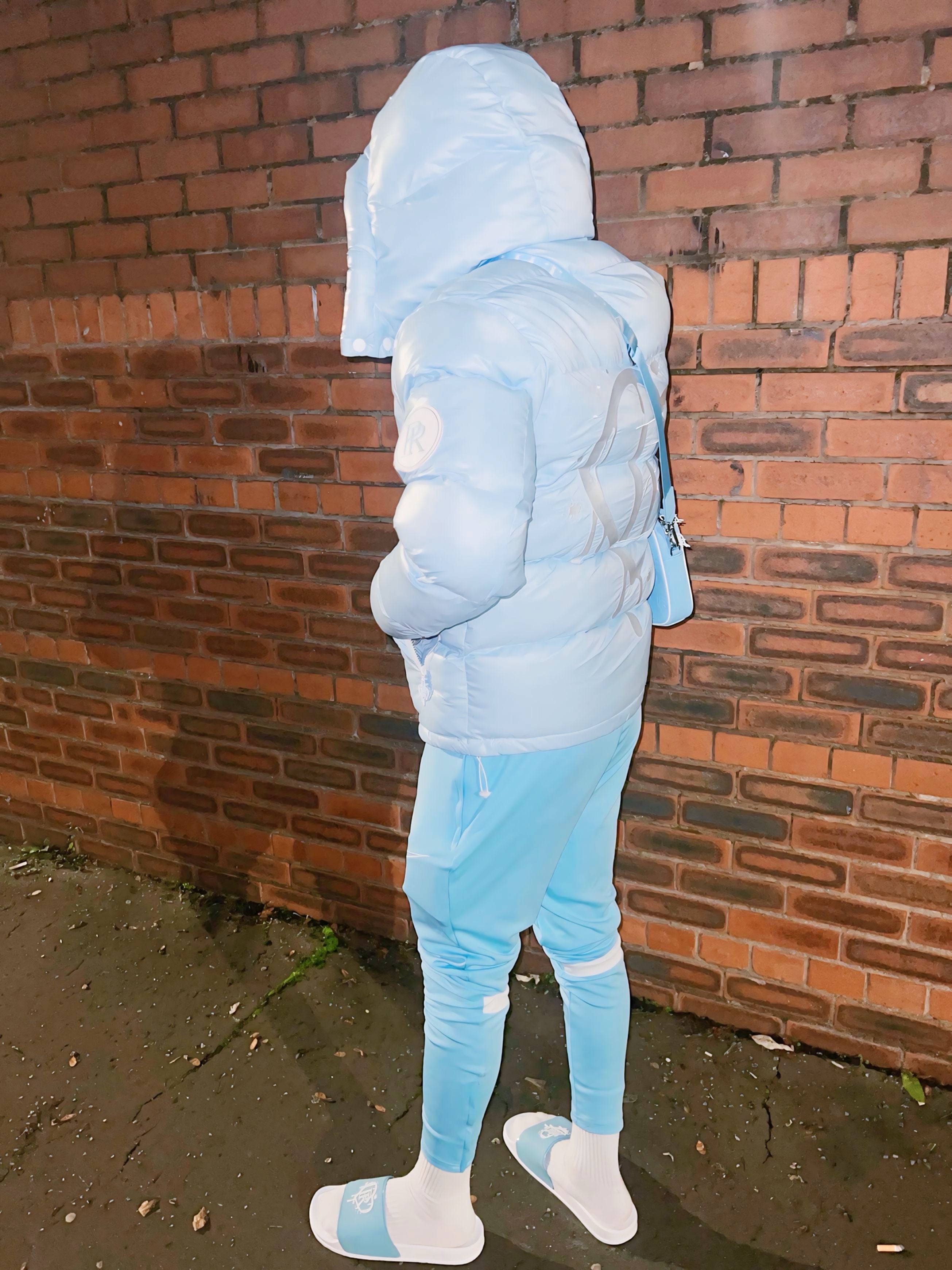 PR Badge Puffer Baby Blue x White